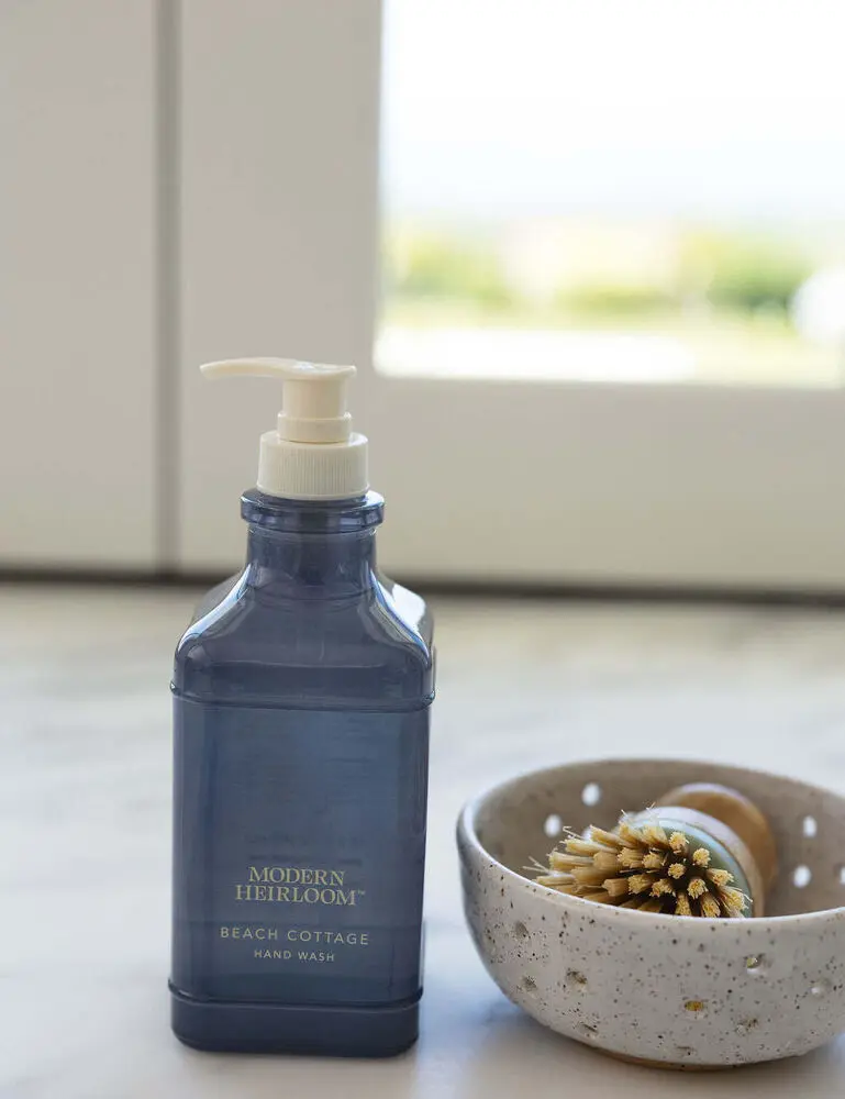 Beach Cottage Modern Heirloom 15.2 Oz Liquid Hand Soap - Image 2